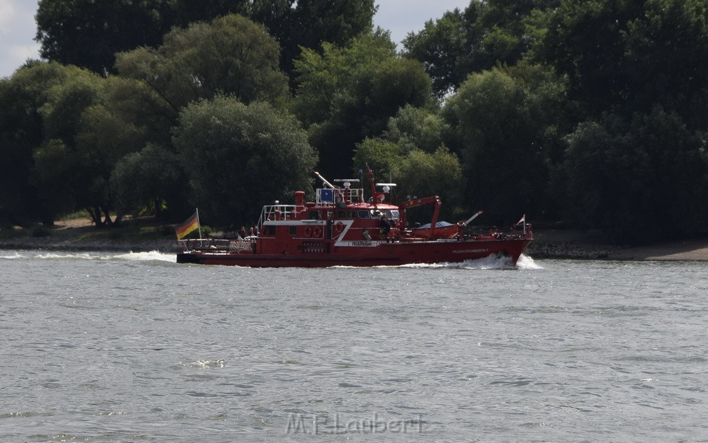 Uebung BF Taucher und Presse Koeln Zoobruecke Rhein P210.JPG - Miklos Laubert